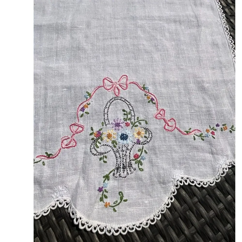 Fabulous Shabby Cottage vintage embroidered table runner flower basket design